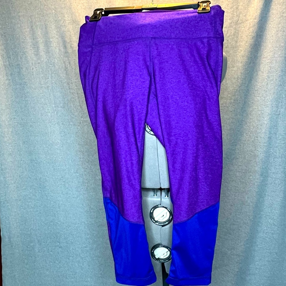 Zella purple/blue crop leggings